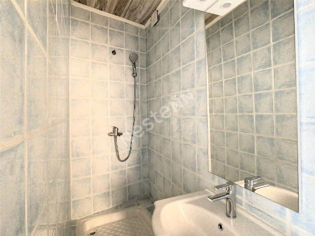 Location Appartement Rue Bouverie, Montélimar