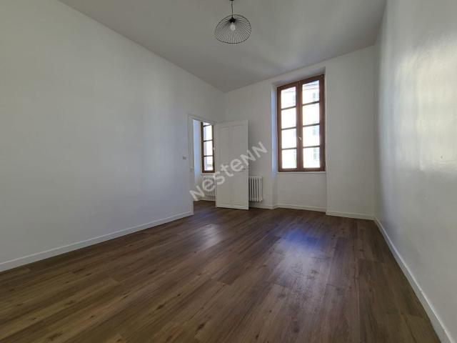 Location Appartement Rue Bouverie, Montélimar