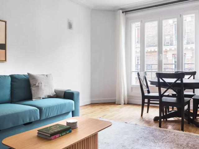 Location Appartement Rue Bachelet, Paris