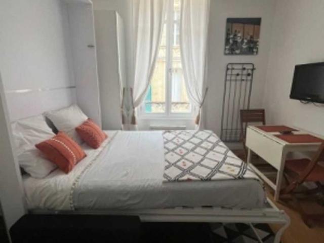 Location Appartement Rue Barennes, Bordeaux