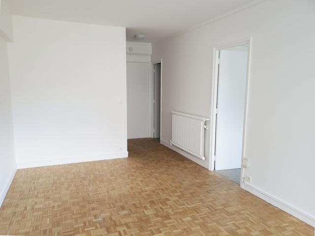 Location Appartement Rue Barrault, Paris