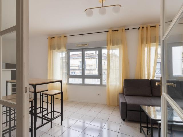 Location Appartement Rue Barreyre, Bordeaux