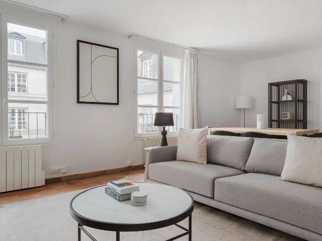 Location Appartement Rue du Grenier Saint Lazare, Paris