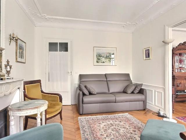 Location Appartement Rue Bellart, Paris