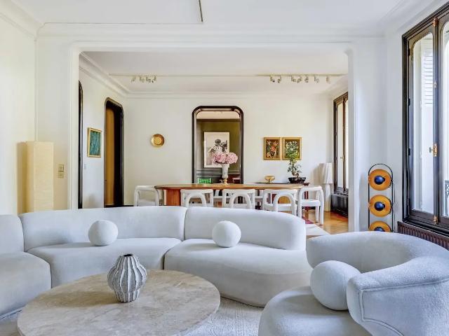 Location Appartement Rue Benjamin Franklin, Paris