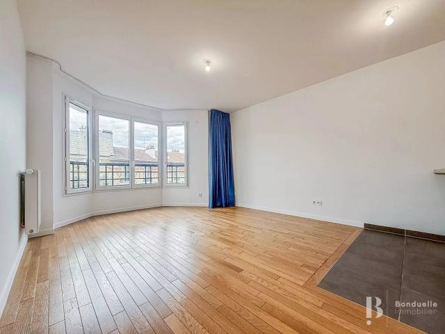 Location Appartement Rue Benoît Malon, Suresnes