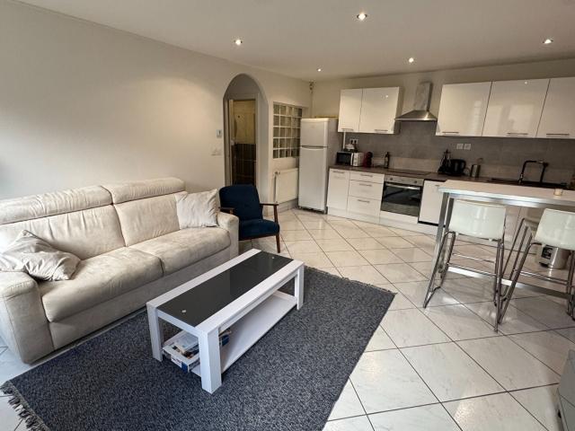 Location Appartement Rue Benoît Malon, Saint Étienne