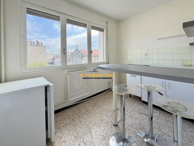 Location Appartement Montée Larousse, Saint Étienne