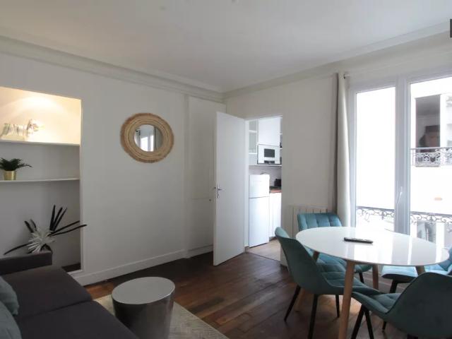 Location Appartement Rue Gabrielle, Paris