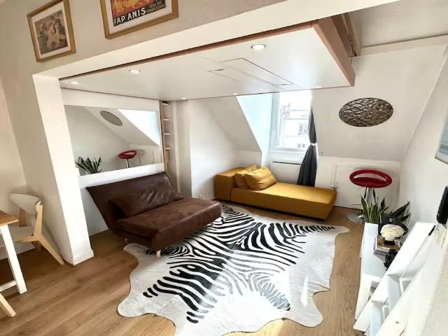 Location Appartement Rue Berthe, Paris