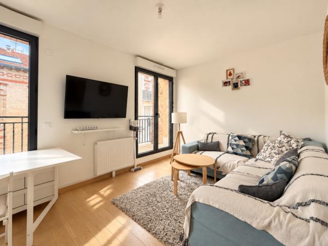 Location Appartement Rue Berthelot, Courbevoie