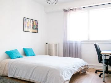 Location Appartement Rue Bertrand de Born, Toulouse