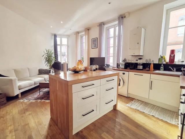 Location Appartement Rue Bertrand de Born, Toulouse