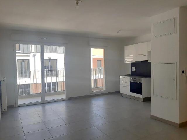 Location Appartement Rue Berty Albrecht, Saint Jean de la Ruelle