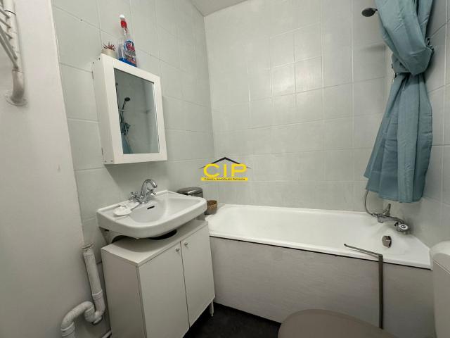 Location Appartement Rue Biot, Paris