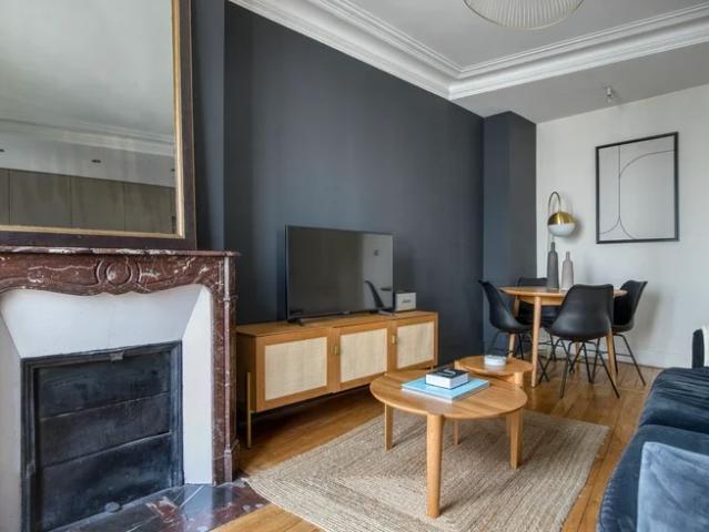 Location Appartement Rue Biscornet, Paris