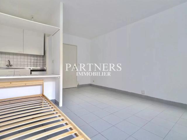 Location Appartement Rue Breteuil, Marseille