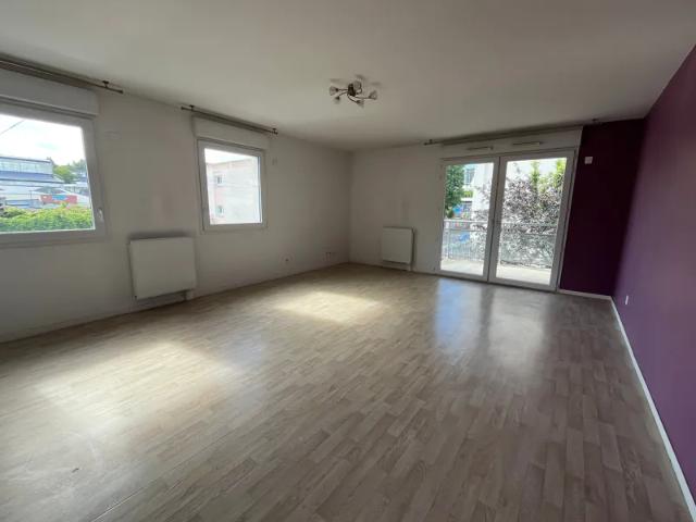 Location Appartement Rue Buzot, Évreux