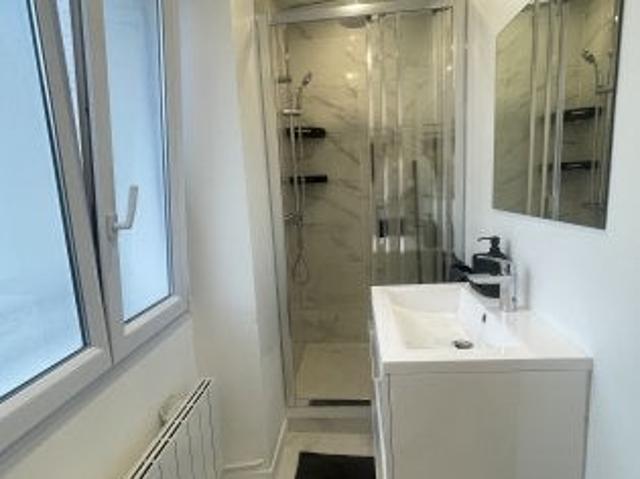 Location Appartement Rue Godefroy, Puteaux