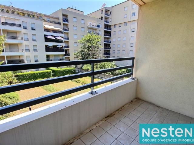 Location Appartement Rue Gambetta, Meyzieu