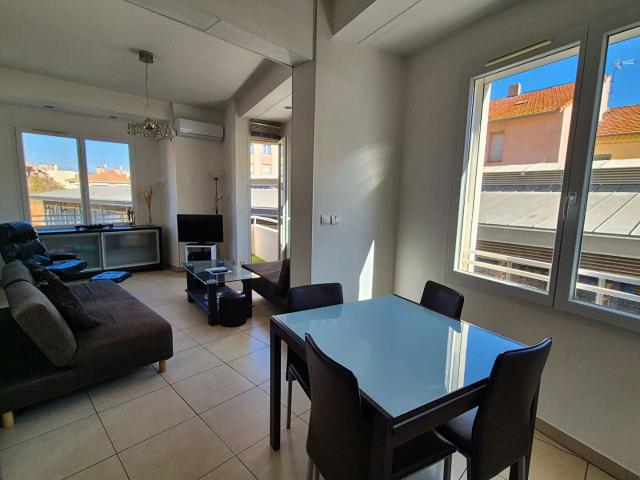 Location Appartement Rue Gambetta, Saint Raphaël