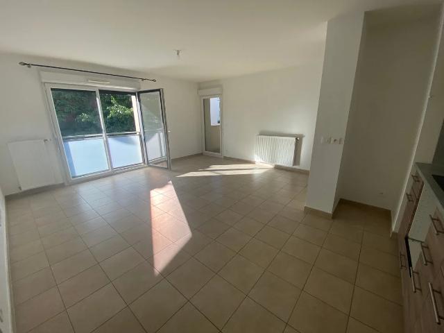 Location Appartement Rue Garibaldi, Sathonay Camp