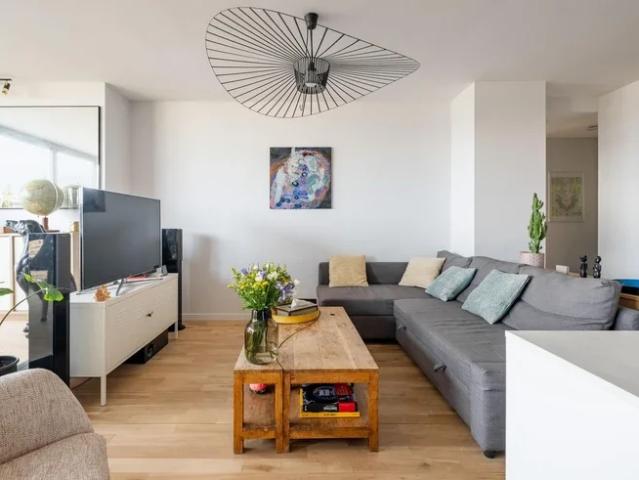 Location Appartement Rue Gaston de Caillavet, Paris