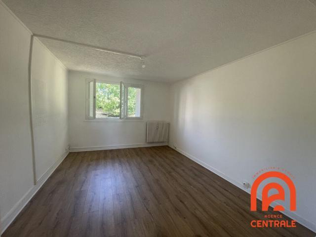 Location Appartement Rue Georges Bizet, Décines Charpieu