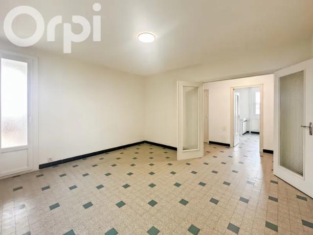 Location Appartement Rue Raoul Follereau, Aubenas