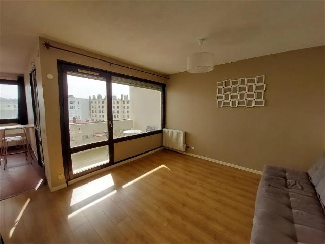 Location Appartement Rue Georges Courteline, Villeurbanne