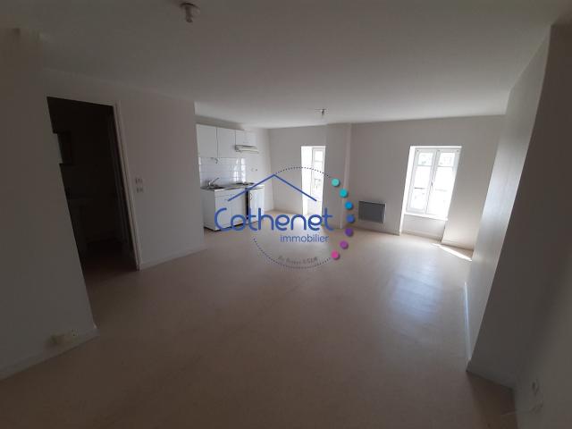 Location Appartement Rue Georges Clemenceau, Cours
