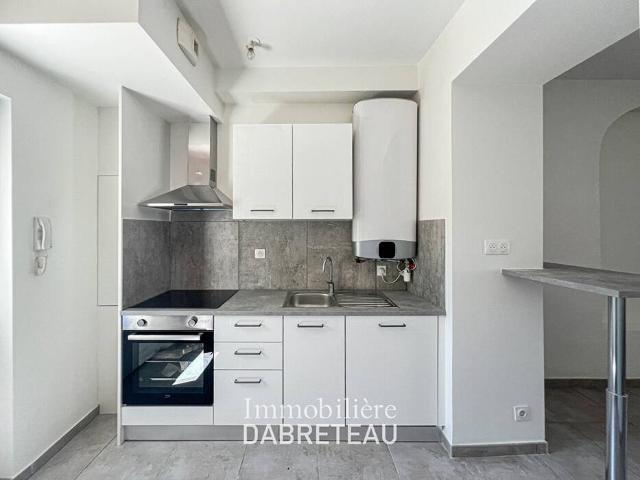 Location Appartement Rue Georges Guiard, Vénissieux