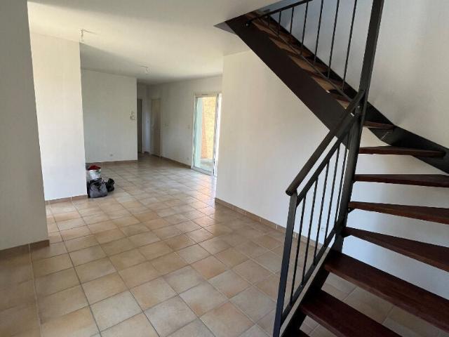 Location Appartement Rue Giffard, Pont de Chéruy