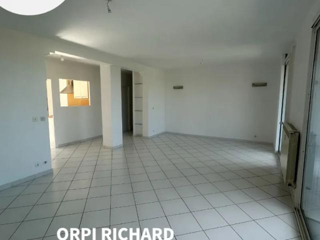 Location Appartement Rue Grand, Six Fours les Plages