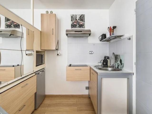 Location Appartement Rue Grégoire de Tours, Paris