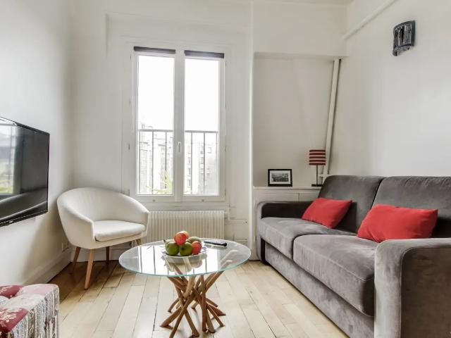 Location Appartement Rue Greuze, Paris