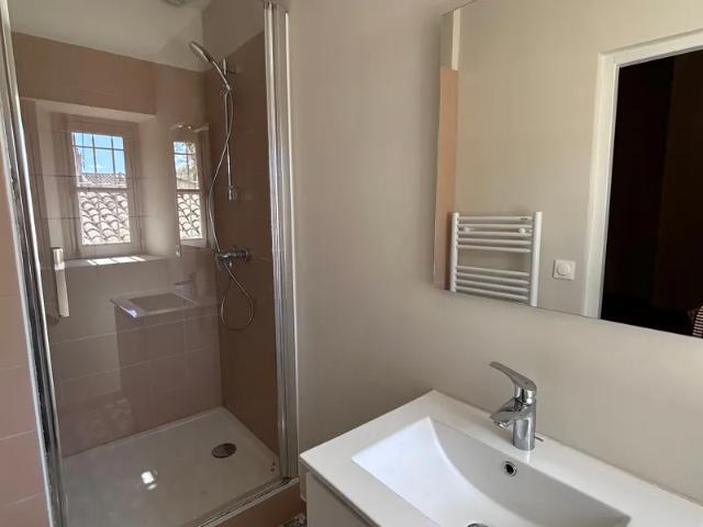Location Appartement Rue Grivolas, Avignon
