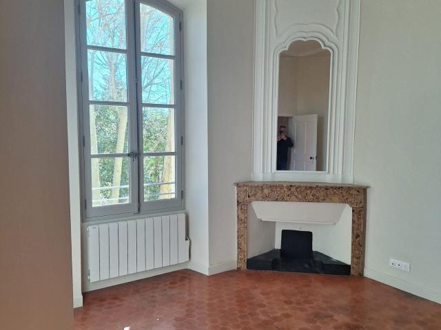 Location Appartement Rue Grivolas, Avignon