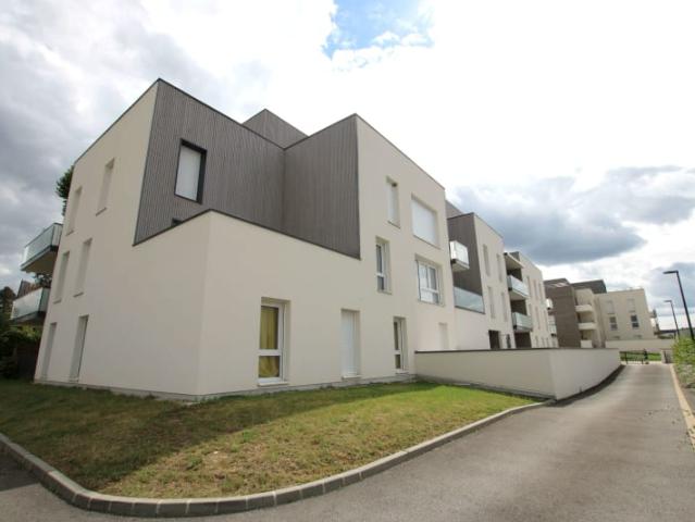 Location Appartement Rue Guy de la Brosse, Isneauville