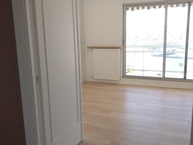 Location Appartement Rue Gustave Charpentier, Paris