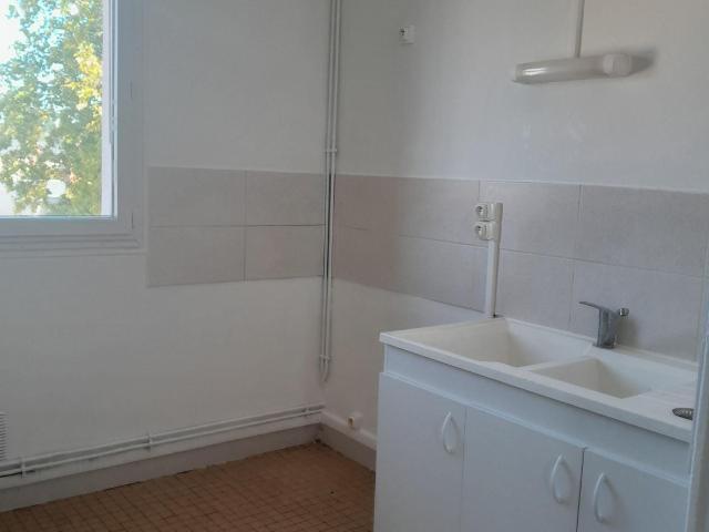 Location Appartement Rue Gustave Flourens, Vierzon
