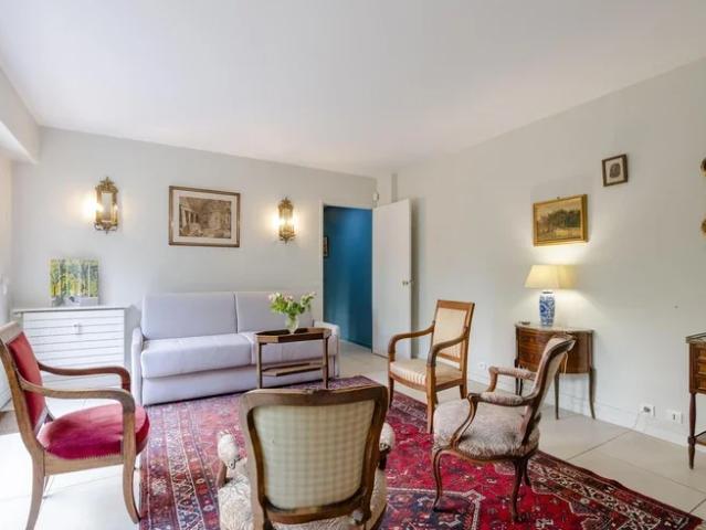 Location Appartement Rue Gustave Nadaud, Paris