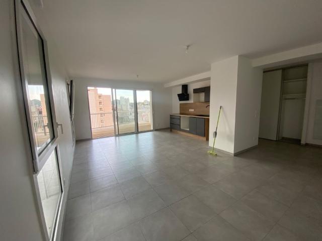 Location Appartement Rue d'Outre Furan, Saint Étienne