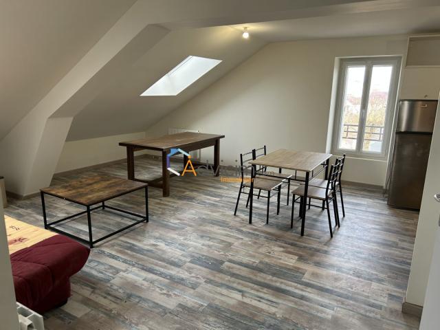 Location House Rue d'Orléans, Artenay