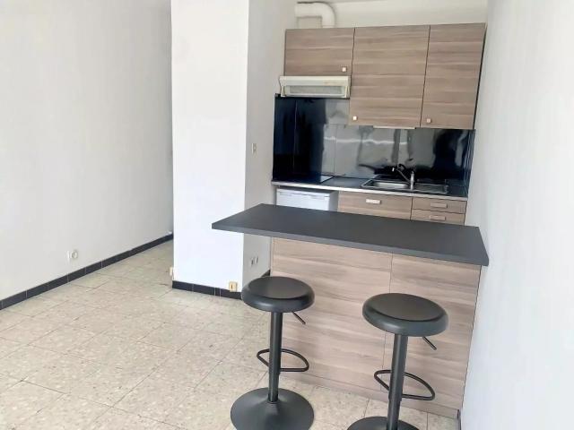 Location Appartement Rue d'Orléans, Marseille