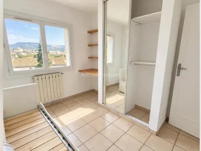 Location Appartement Rue d'Aubagne, Marseille