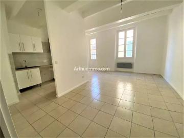 Location Appartement Rue d'Aubagne, Marseille