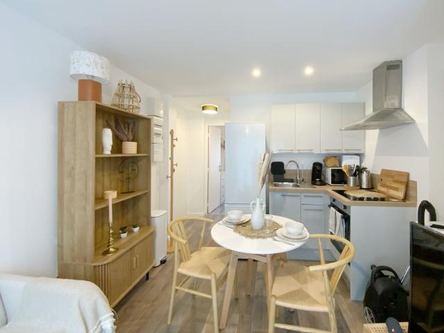 Location Appartement Rue d'Auge, Caen