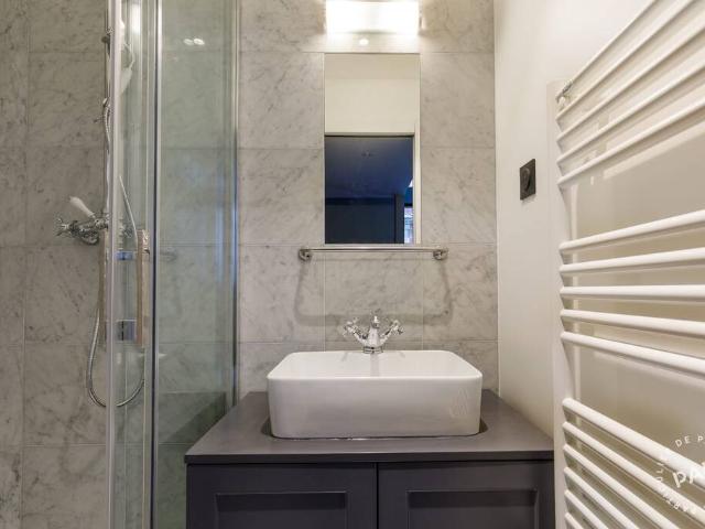 Location Appartement Rue d'Aumale, Paris