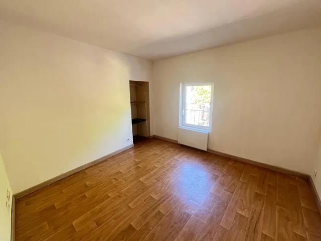 Location Appartement Rue d'Aurelle, Laragne Montéglin